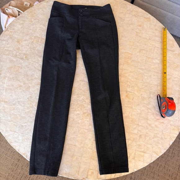 CAbi Lean Trouser Ponte Cigarette Pants Business Casual Slimming size 2 like new - Picture 2 of 9